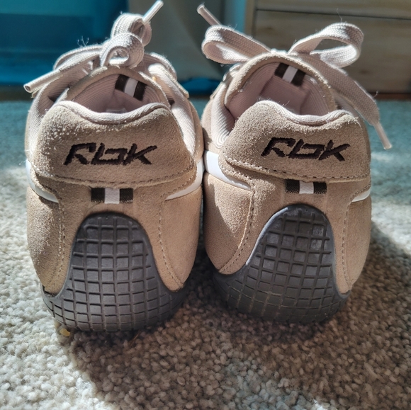 Women's Reebok - Picture 3 of 4